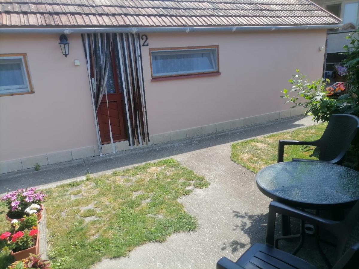 Ubytovanie Harmony House Hotel Velky Meder Exterior photo